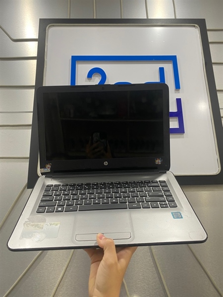 Laptop HP Note Book - i3 6th - Ram 12 SSD 240G - Pin yếu - Màu xám - Ngoại hình: 96% - Màn phản quang nhiều - Body - Kèm sạc 1