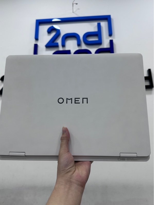 Laptop HP Omen 16 - 240Hz - Ryzen AI 5340 - RTX 4050 6GB - Ram 16/1TB SSD - Pin 95% - Màu trắng - Ngoại hình: 98% - Máy Demo - Lỗi 1 cổng usb - Kèm sạc