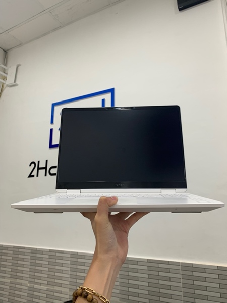 Laptop HP Omen 16 - Ryzen AI 5340 - 240hz - 16/1TB SSD - RTX 4050 6GB - Màu trắng - Pin 95% - Ngoại hình: 98% - Lỗi 1 cổng usb - Body, kèm sạc