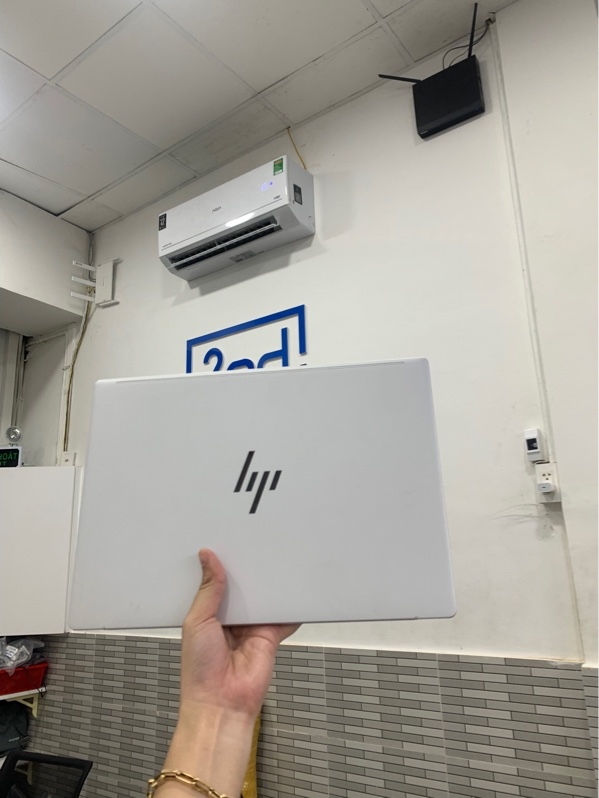 Laptop HP omnibook 7 - Ryzen ai 7 350w - Ram 16/512 ssd - Màu bạc - Pin 87% - Ngoại hình: 97% - Màn ám hồng - Kèm sạc