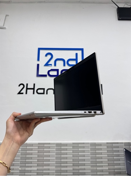 Laptop HP Palivion 14 - i5-8265U - 4/512SSD + 1TB HDD - Pin hư - Ngoại hình 96% - Màn phản quang 2 điểm, ám viền vàng, in phím, hư khe thẻ nhớ, bản lề yếu - Body, kèm sạc 2