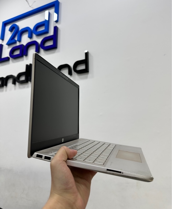 Laptop HP Pavilion 14 CE13XXX - i5 1035G1 - Ram 8/512GB SSD - Pin 100% thay new - Màu đồng - Ngoại hình 95% - Thiếu 1 ốc đít - Kèm sạc