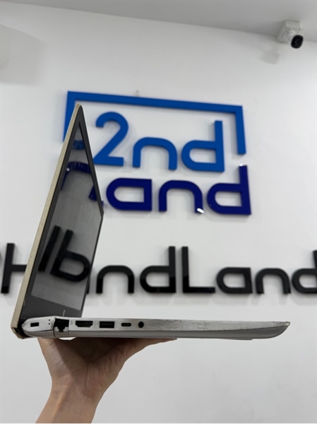 Laptop HP Pavilion 15-EC0XX - i5 7200U - Ram 12GB/128GB SSD - 512GB HDD - Card Geforce 940MX - Màu bạc - Pin thay 100% - Ngoại hình 96% - Bể góc trầy nặng , phản quang màn , ám hồng rõ , tối viền - Kèm sạc 1