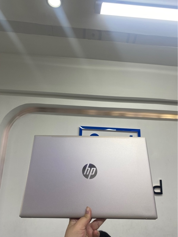 Laptop HP Pavilion 15-eg3093TU - I5 1335U - 16/512gb - Màu bạc vàng - Pin 98% - Ngoại hình 98% - Kèm sạc