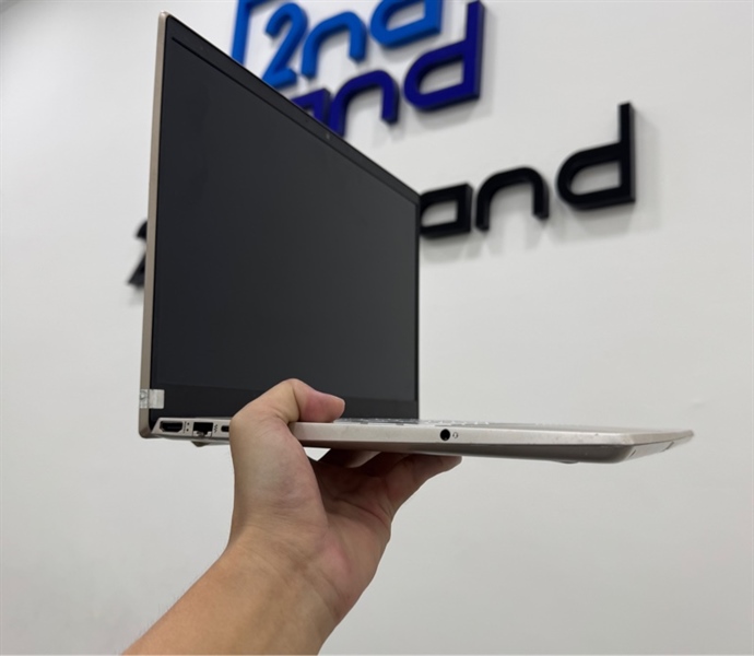 Laptop HP Pavilion 15 - i5 1035G1 - 4/256GB SSD - Pin 100% - Màu hồng - Ngoại hình 97% - Màn 2 đốm phản quang - Kèm sạc 2
