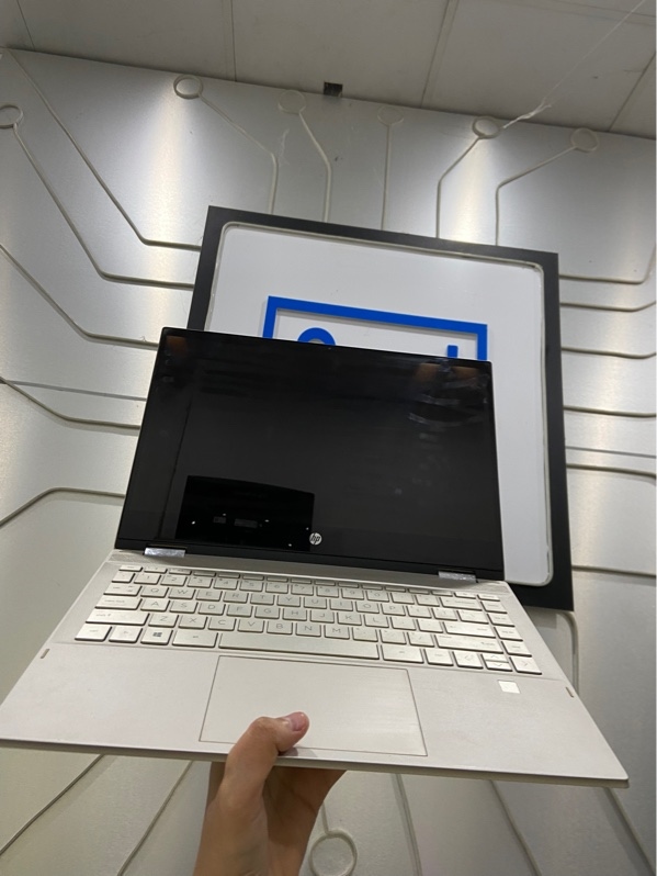 Laptop HP Pavilion X360 Convertible 14-dw0xxx - Màn cảm ứng - I3-1005G1 - Ram 4/256GB - Pin 100% - Màu xám - Ngoại hình: 97% - Ổ báo nóng, màn ám hồng, xước sườn - Kèm sạc + bút