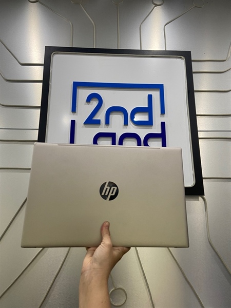 Laptop HP Pavilon 15-EG2XXX - i5-1235U - Ram 8/256GB SSD - Geforce MX550 - Pin 79.8% - Màu trắng - Ngoại hình: 98% - Bụi trong màn - Kèm sạc