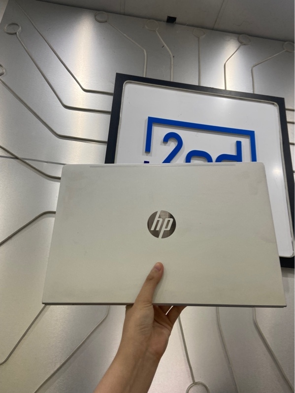Laptop HP probook 440 G9 14 inch - i3-1215U - Ram 8/256GB SSD - Pin 73% - Màu bạc - Ngoại hình: 97% - Trầy xước, màn ám hồng, cong nhẹ - Kèm sạc
