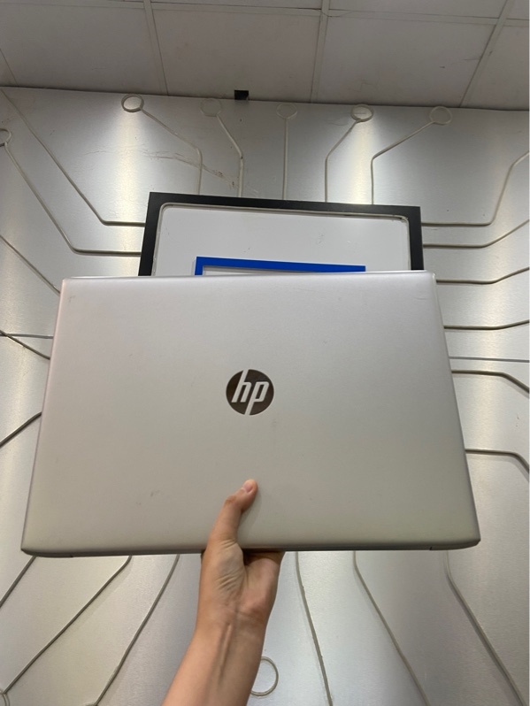 Laptop HP ProBook 450 G5 - intel core i5-8250U - Ram 8/256GB SSD - Pin 69% - Màu bạc - Ngoại hình: 97% - Màn tối viền, ám xanh, xước thân - Kèm sạc