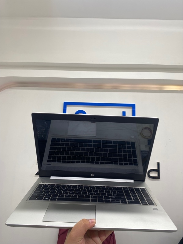 Laptop HP Probook 455G6 ADM - Ryzen 7 Pro 2700U - 8/256ssd - Màu bạc - Ngoại hình 97% - Màn ám xanh, in phím, màn linh kiện - Kèm sạc