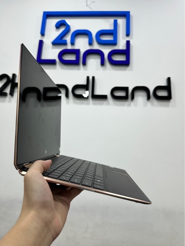Laptop HP Spectre x360 13 - Màn cảm ứng - i7 8565u - Ram 16/512GB SSD - Pin tốt - Màu xanh đêm - Ngoại hình 98% - Màn ám phản quang chấm nhỏ - Kèm sạc