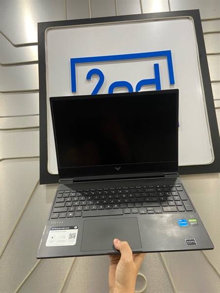 Laptop HP Victus 15-FA0XXX - i5-12450H - Ram 24/1TB - GTX 1650 - Pin 68% - Màu đen - Ngoại hình: 98% - 1 chấm phản quang - Kèm sạc 1
