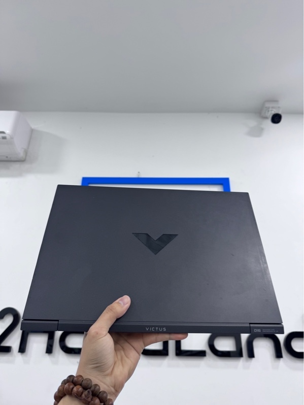 Laptop HP Victus 16-D0291TX - i7-11800 - 8/512Gb SSD - Card GeForce RTX 3050Ti - Màu xám - Pin 81% - Ngoại hình 97%- Trầy xước, phản quang - Kèm sạc