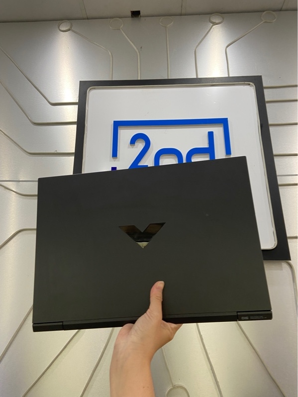 Laptop HP Victus 16-e0xx - Chip Ryzen 5 5600H - Ram 8GB SSD 512GB - RTX 3050TI - Màu đen - Ngoại hình: 97% - Tróc mặt touchpad, màn ám phím, màn đốm phản quang - Kèm sạc