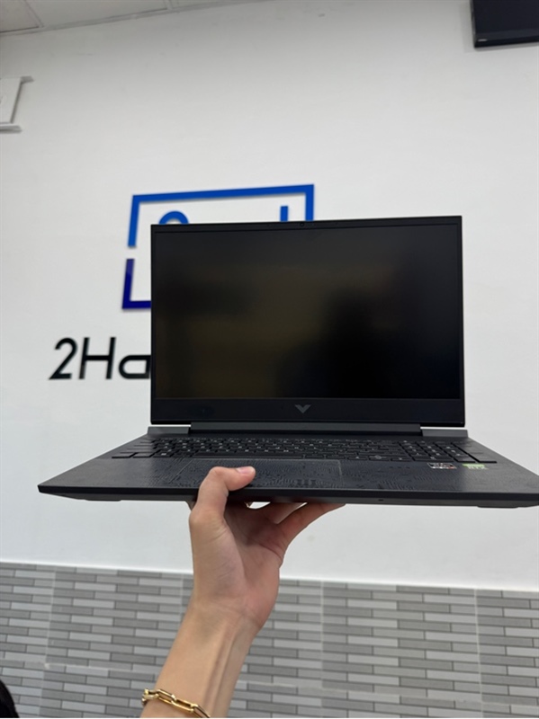 Laptop HP Victus 16 E0XXX - Ryzen 5-5600H - RTX 3050 TI 4GB - Ram 16gb/SSD 512gb - Màu đen - Pin 100% - Ngoại hình: 98% - Kèm sạc