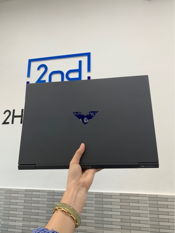 Laptop HP Victus 16 - i5-11400H - Ram 8GB/512GB SSD - RTX 3050 TI 4GB - Màu đen - Pin 80% - Ngoại hình: 97%- Kèm sạc