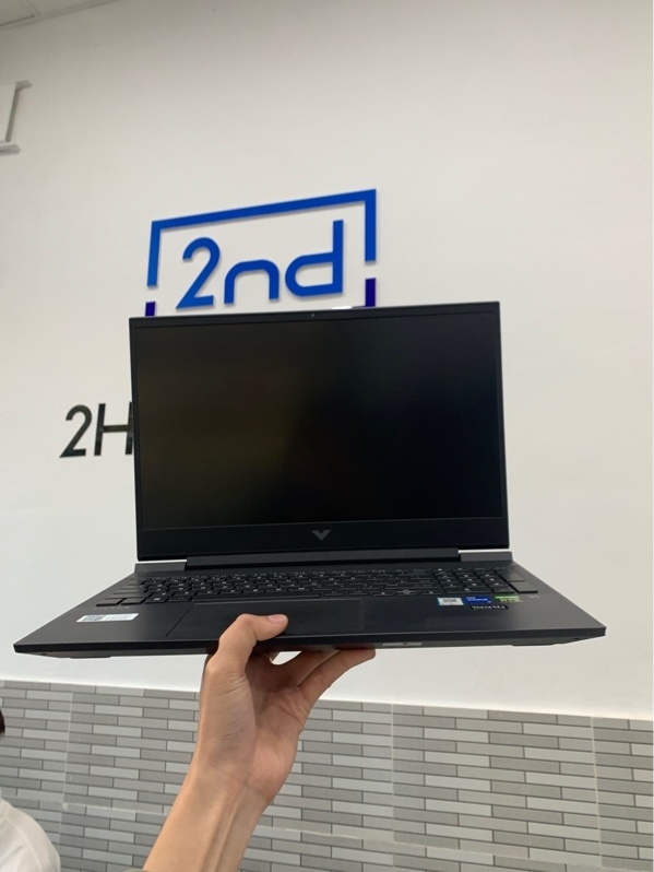 Laptop HP Victus 16 - i5-11400H - Ram 8GB/512GB SSD - RTX 3050 TI 4GB - Màu đen - Pin 80% - Ngoại hình: 97%- Kèm sạc
