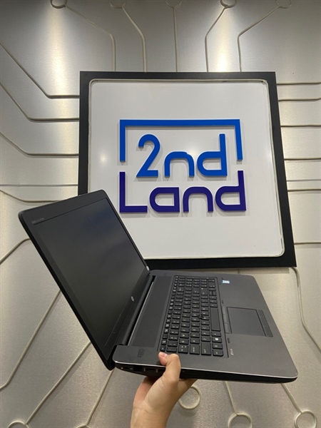 Laptop HP Zbook 17G3 - i76300HQ - Ram 16GB Nvidia Quadra M3000M SSD 512GB SSD 256GB - Pin 100% - Màu xám - Ngoại hình: 98% - Màn ám hồng - Kèm sạc 2