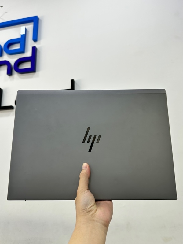 Laptop HP Zbook Power 16 inch G11 - CPU Intel Core Ultra 7 155H GPU RTX 2000 Ada Generation NPU AI Boost - Ram DDR5 32/1TB SSD (100%) - Pin 83% - Màu xám - Ngoại hình 97% - Kèm sạc