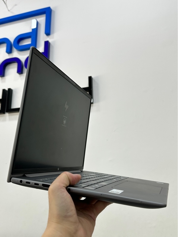 Laptop HP Zbook Power 16 inch G11 - CPU Intel Core Ultra 7 155H GPU RTX 2000 Ada Generation NPU AI Boost - Ram DDR5 32/1TB SSD (100%) - Pin 83% - Màu xám - Ngoại hình 97% - Kèm sạc