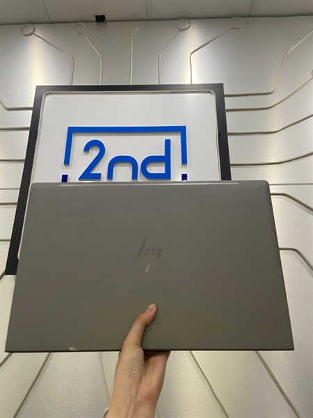 Laptop HP Zbook Power G10 - AMD Ryzen 7 Pro 7840 HS - Radeon 780M - Ram 32/512GB - Màn cảm ứng - Pin 77% - Màu xám - Ngoại hình: 98% - Kèm sạc