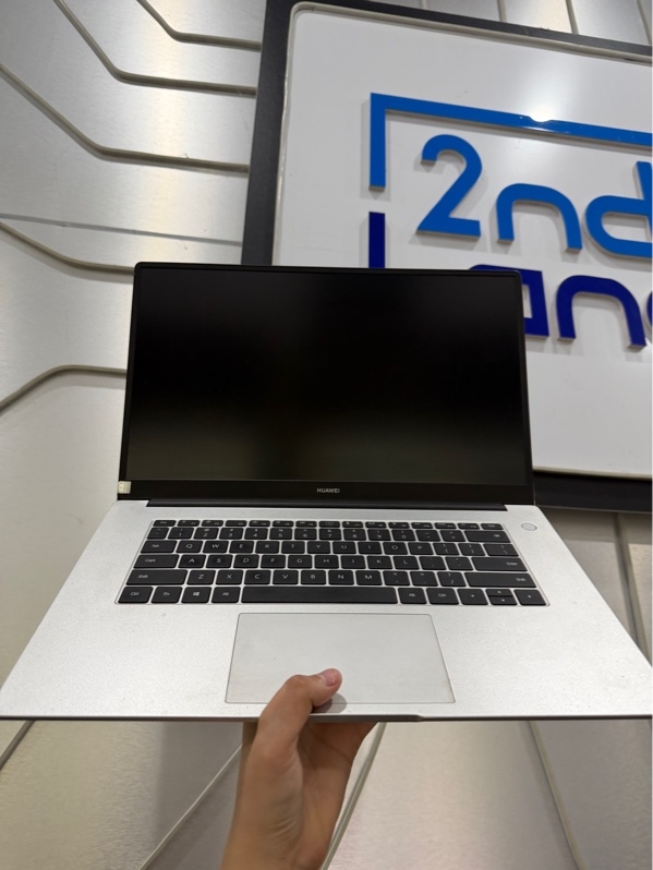 Laptop Huawei BOHK-WAX9X - Ryzen 5 3500U - Ram 8/512GB - Pin 78% - Màu bạc - Ngoại hình: 97% - Màn yếu, in phím - Kèm sạc