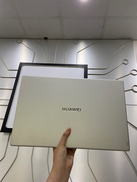 Laptop Huawei BOHK-WAX9X - Ryzen 5 5300U - Ram 8/256GB SSD - Pin 56% - Màu bạc - Ngoại hình: 97% - màn ám hồng nhẹ, tounchpad liệt click trái phải - Kèm cốc sạc