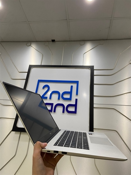 Laptop Huawei BOHK-WAX9X - Ryzen 5 5300U - Ram 8/256GB SSD - Pin 56% - Màu bạc - Ngoại hình: 97% - màn ám hồng nhẹ, tounchpad liệt click trái phải - Kèm cốc sạc 2