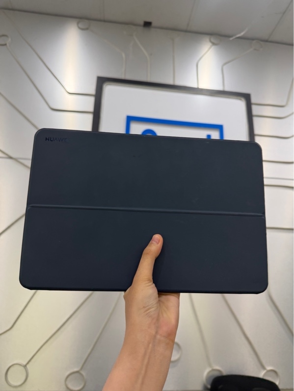 Laptop Huawei MateBook E 2022 - Màn cảm ứng - i5-1130G7 - Ram 8/256GB SSD - Pin 65% - Màu xanh - Ngoại hình: 98% - Kèm sạc linh kiện