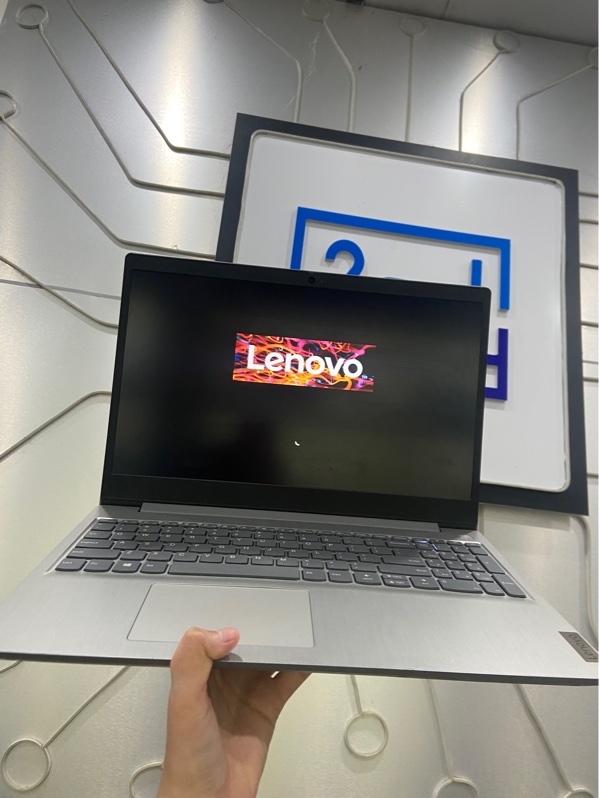 Laptop Lenovo 81UB - I3-10110U - Ram 4/256GB SSD - Pin 77% - Màu bạc - Ngoại hình: 97% - Màn phản quang 5 đốm, in phím, ám hồng viền - Kèm sạc