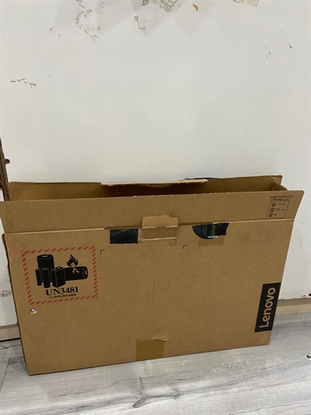 Laptop Lenovo 81VW - i5-103564 - Ram 8GB SSD 512GB - Pin 86% - Màu xám - Ngoại hình: 97% - Màn ám xanh - FullBox 3