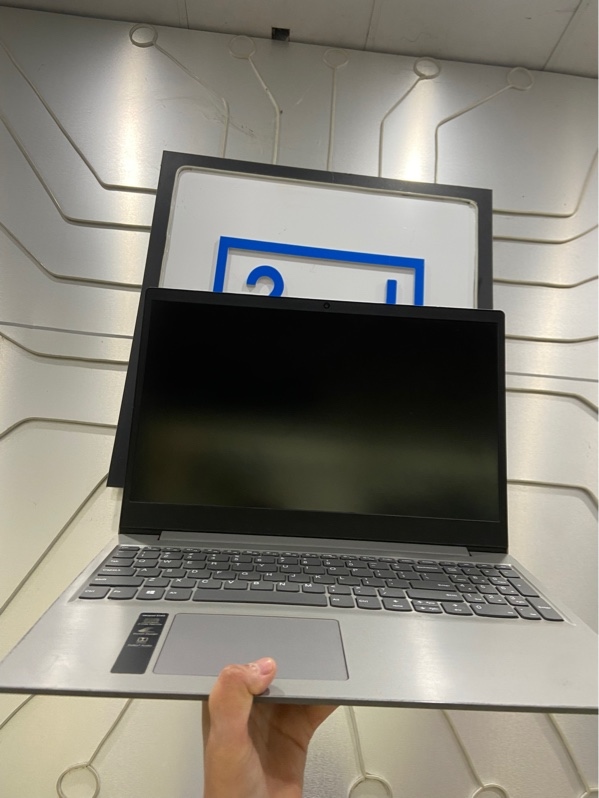 Laptop Lenovo 81WB - I5-1035G1 - Ram 8/512gb SSD - Pin 65% - Màu xám - Ngoại hình: 97% - Touch pad không nhạy, màn phản quang, ám hồng, in phím, xước cấn, đã thay phím - Kèm sạc linh kiện