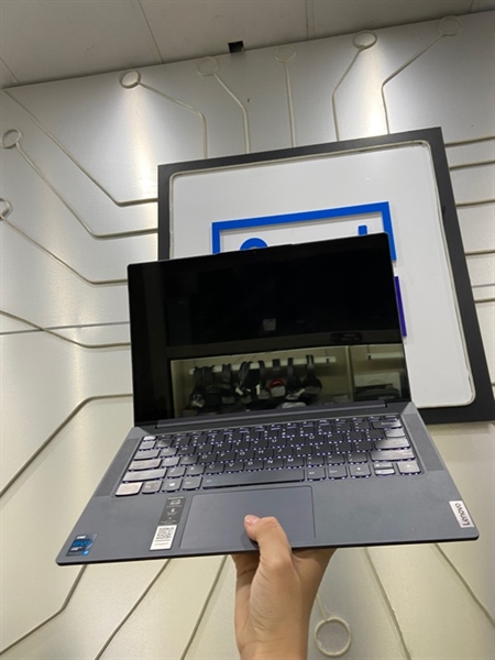 Laptop Lenovo 82A6 - i7-1165G7 - Ram 16/1TB SSD - Pin 91% - Màn cảm ứng - Màu xám - Ngoại hình: 98% - Kèm sạc 1
