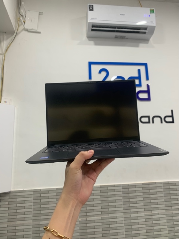 Laptop Lenovo 82SV - i7-1260p - Ram16/512gb - Màu xám - Pin 88% - Ngoại hình: 97% - Màn ám vàng, trầy cấn - Kèm sạc