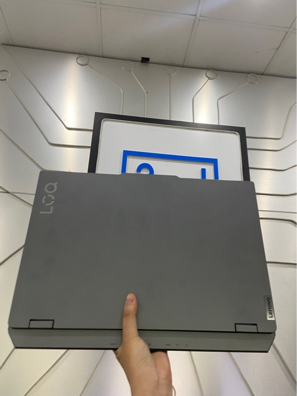 Laptop Lenovo 83JE - I7-13650HX - Ram 16/512gb SSD - GeForce RTX 5050 - Pin 100% ( sạc 78 lần ) - Màu xám - Ngoại hình: 97,5% - Kèm Box + sạc - Còn bảo hành đến 3/11/2027