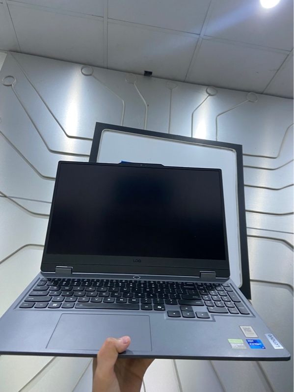 Laptop Lenovo 83JE - I7-13650HX - Ram 16/512gb SSD - GeForce RTX 5050 - Pin 100% ( sạc 78 lần ) - Màu xám - Ngoại hình: 97,5% - Kèm Box + sạc - Còn bảo hành đến 3/11/2027