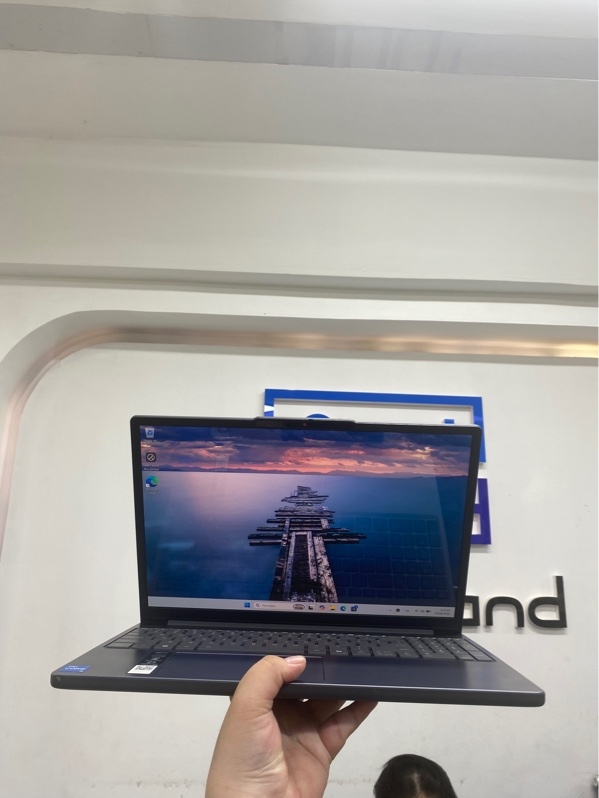 Laptop Lenovo 83K1 - i5-13420H 16/512gb ssd- Màn oled/ 2.5k/ 165hz - Màu xám xanh - Ngoại hình 97.5% - Kèm sạc