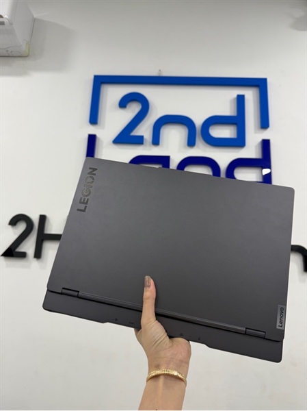 Laptop Lenovo 83LQ (Legion 5 R7000 Aph9) - Ryzen 7 8745H/RTX4060 - 16/512GB SSD - Màu xám - Pin 98% chu kì sạc 62 lần - Ngoại hình 97% - bể góc - Box , sạc 230W 1