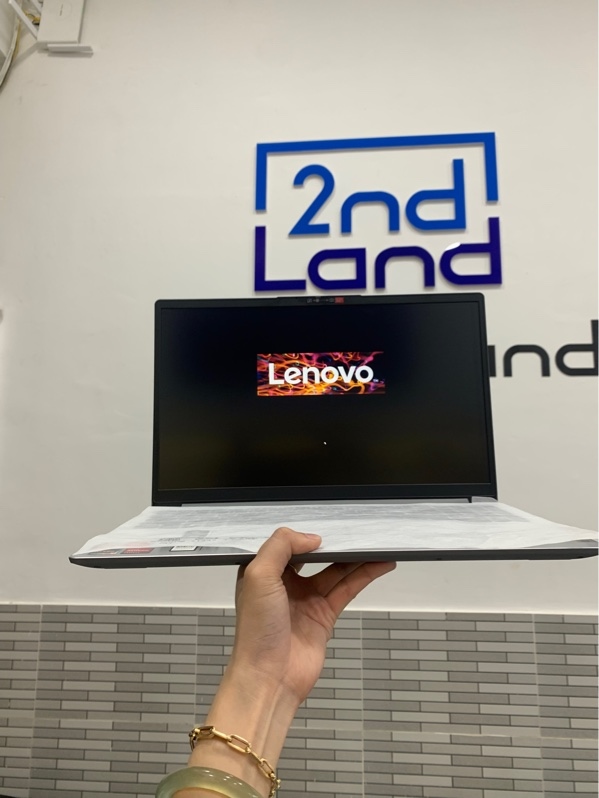 Laptop Lenovo Ideapad 1 15ALC7 - Ryzen 5 5625U - Ram 16GB/512GB SSD - Màu bạc - Ngoại hình: 99% - Chưa active, no box - Kèm sạc