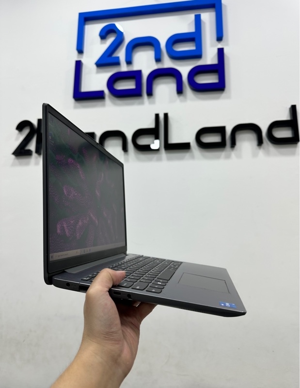 Laptop Lenovo IdeaPad 3 15ITL6 - i5 1155G7 - Ram 8/512Gb SSD - Pin 100% - Ngoại hình 97% - Vỏ nứt gãy phần cổng 3.5, máy hơi nóng - Kèm sạc