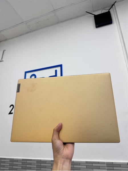 Laptop Lenovo IdeaPad 5 15JIL05 - i5-1135G7 - RAM 8/512SSD - Màu vàng - Pin 80% - Viền ám vàng - Kèm Sạc