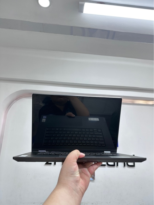 Laptop Lenovo Ideapad C340 15iiL - I5 1035G1 - 8/512gb - Màu đen xám - Pin thay 100% - Ngoại hình 97% - Màn xoay gập cảm ứng, ám vàng, đốm phản quang, vỏ bể nhẹ góc - Kèm sạc