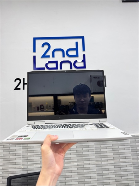 Laptop Lenovo ideapad gaming 3 (82SB) - Ryzen 5-6600H - RTX 3050 4GB - 16GB/SSD 512GB - Màu trắng - Pin 93% - Ngoại hình: 97% - Ám ố, màn ám hồng - Body 1