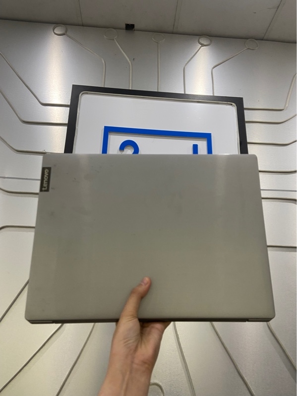 Laptop Lenovo Ideapad S145 - i3 1005G1 - Ram 12/512GB - Pin 74% - Màu xám - Ngoại hình: 97% - Màn ám hồng, xước và cấn sườn - Kèm sạc