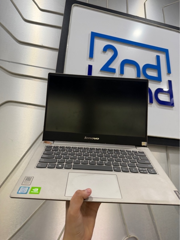 Laptop Lenovo IdeaPad S340-14IWL - Core i5-8265U - GeForce MX230 - Ram 8/256GB - Pin 67% - Màu bạc - Ngoại hình: 97% - Màn in phím ,ám hồng, nứt ron viền màn hình, camera lỗi - Kèm sạc