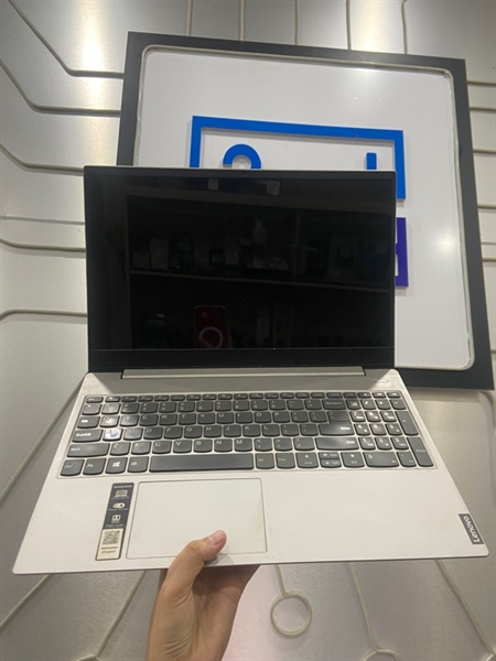 Laptop Lenovo iDeapad S340 - i5-1035G4 - Ram 8/512GB SSD - Pin 76% - Màu bạc - Ngoại hình: 97% - 1 chấm phản quang, màn ám hồng nhẹ - Kèm sạc 1