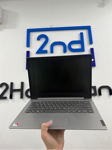Laptop Lenovo Ideapad Slim 1-14AST-05GB - AMD A6-9220E - 4/64GB SD - Màu bạc - Pin 85% chu kỳ sạc 28 - Ngoại hình 97% - Màn ám vàng , hằn phím , mặt A trầy , mất 2 ốc đáy - Kèm sạc 2
