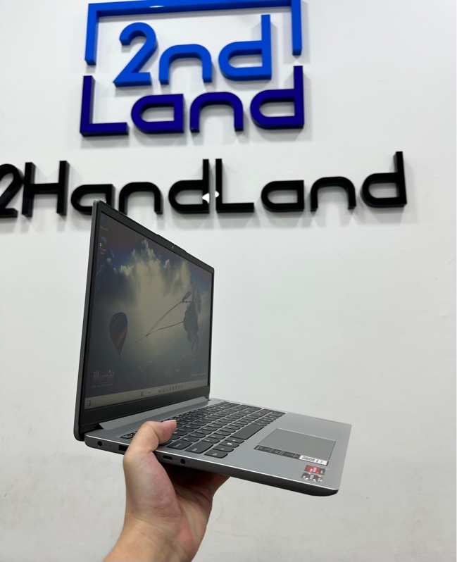 Laptop Lenovo Ideapad Slim 1 15AMN7 - Ryzen 5 7520U - Ram 8/512GB SSD - Pin 91% - Màu bạc - Ngoại hình - Màn bụi trong nhẹ - Kèm sạc