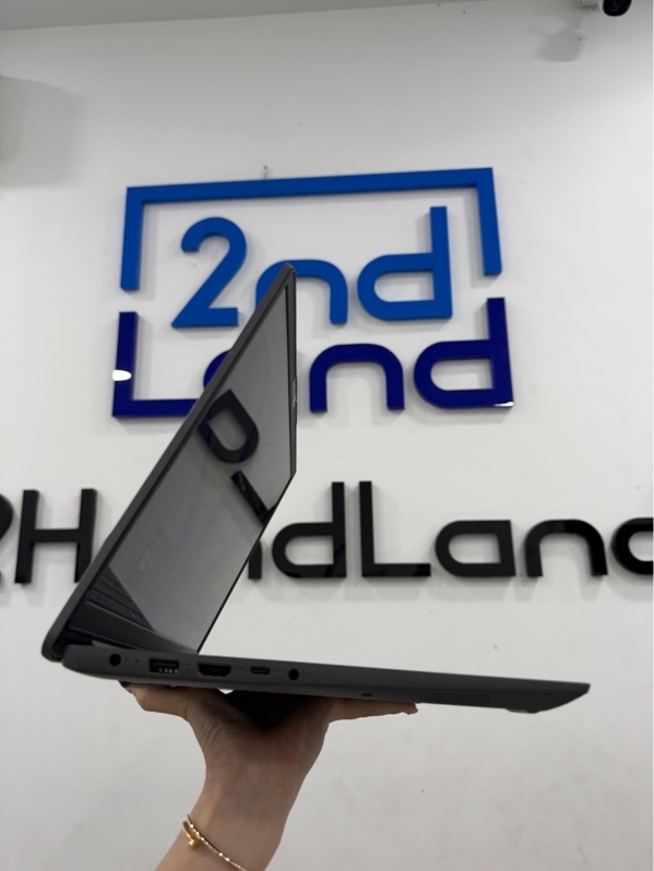 Laptop Lenovo ideapad slim 3 15itl6 - i3 1115G4 - 8/512GB - Màu xám - Pin 76% - Ngoại hình 97% - máy trầy xước , màn phản quang , có vệt sáng - Kèm sạc