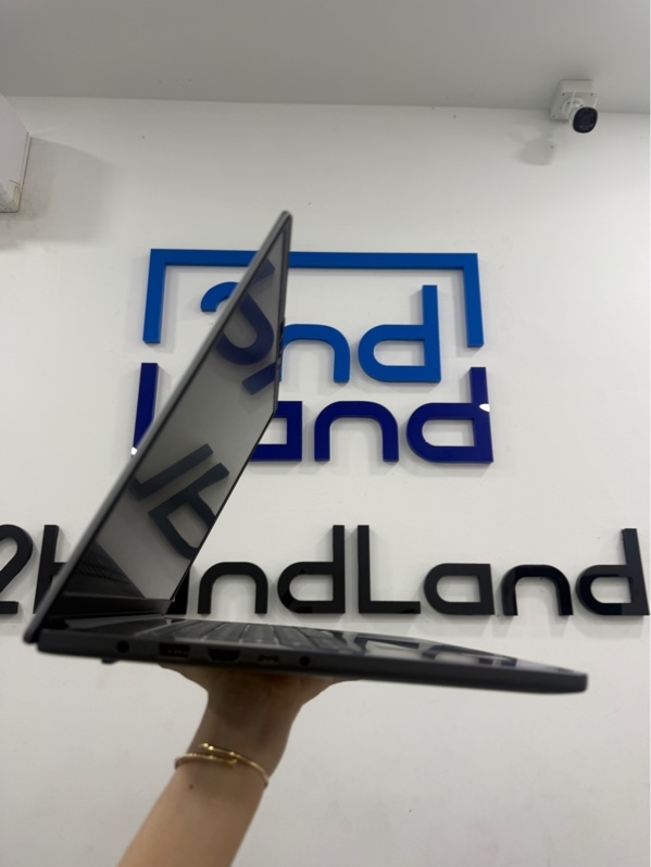 Laptop Lenovo Ideapad Slim 3i 83K2-13th Gen - i5-13420H - 24/SSD 512Gb - Màn WUXGA - 60Hz - Màu bạc - Pin 100% chu kỳ sạc 29 - Ngoại hình 97% - Cấn móp 1 góc vỏ - Kèm sạc